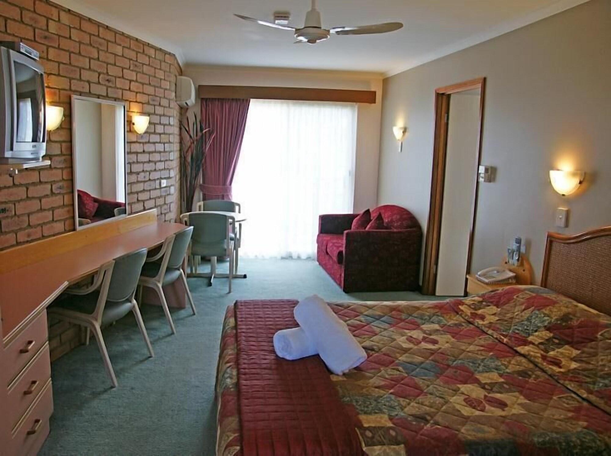 מרימבולה Sapphire Waters Motor Inn מראה חיצוני תמונה