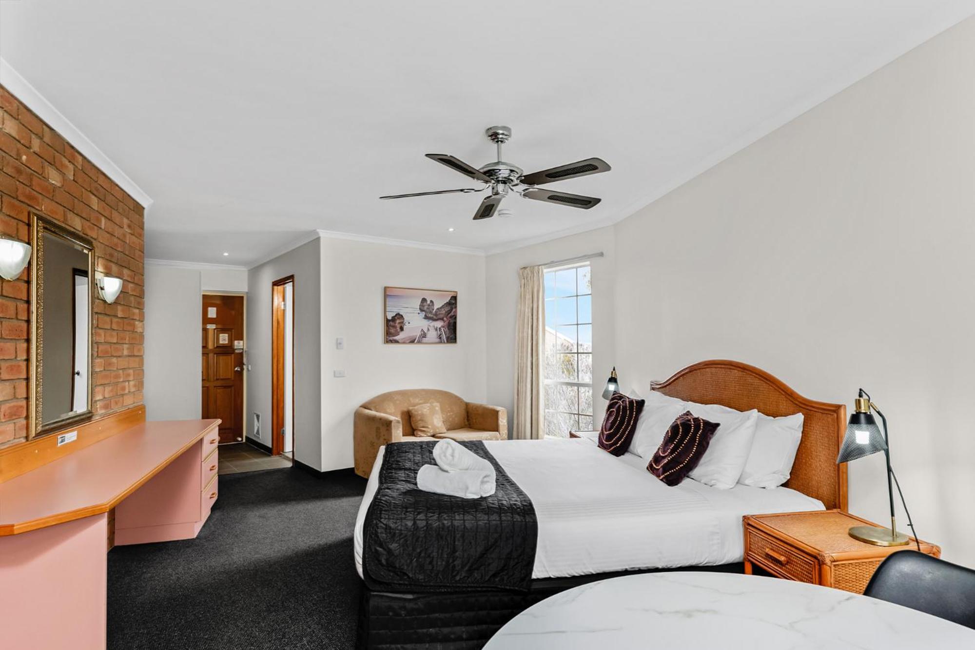 מרימבולה Sapphire Waters Motor Inn מראה חיצוני תמונה