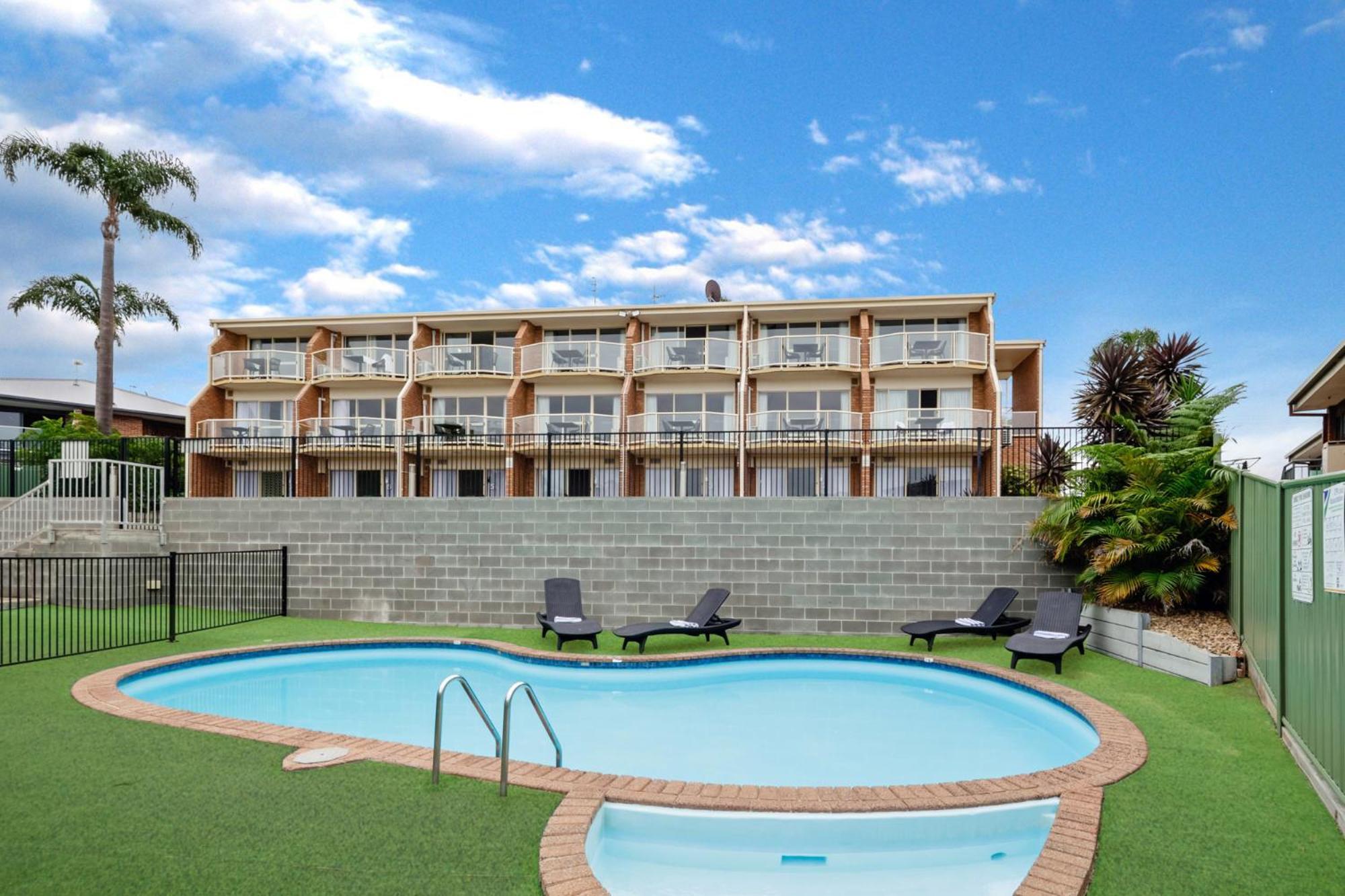 מרימבולה Sapphire Waters Motor Inn מראה חיצוני תמונה