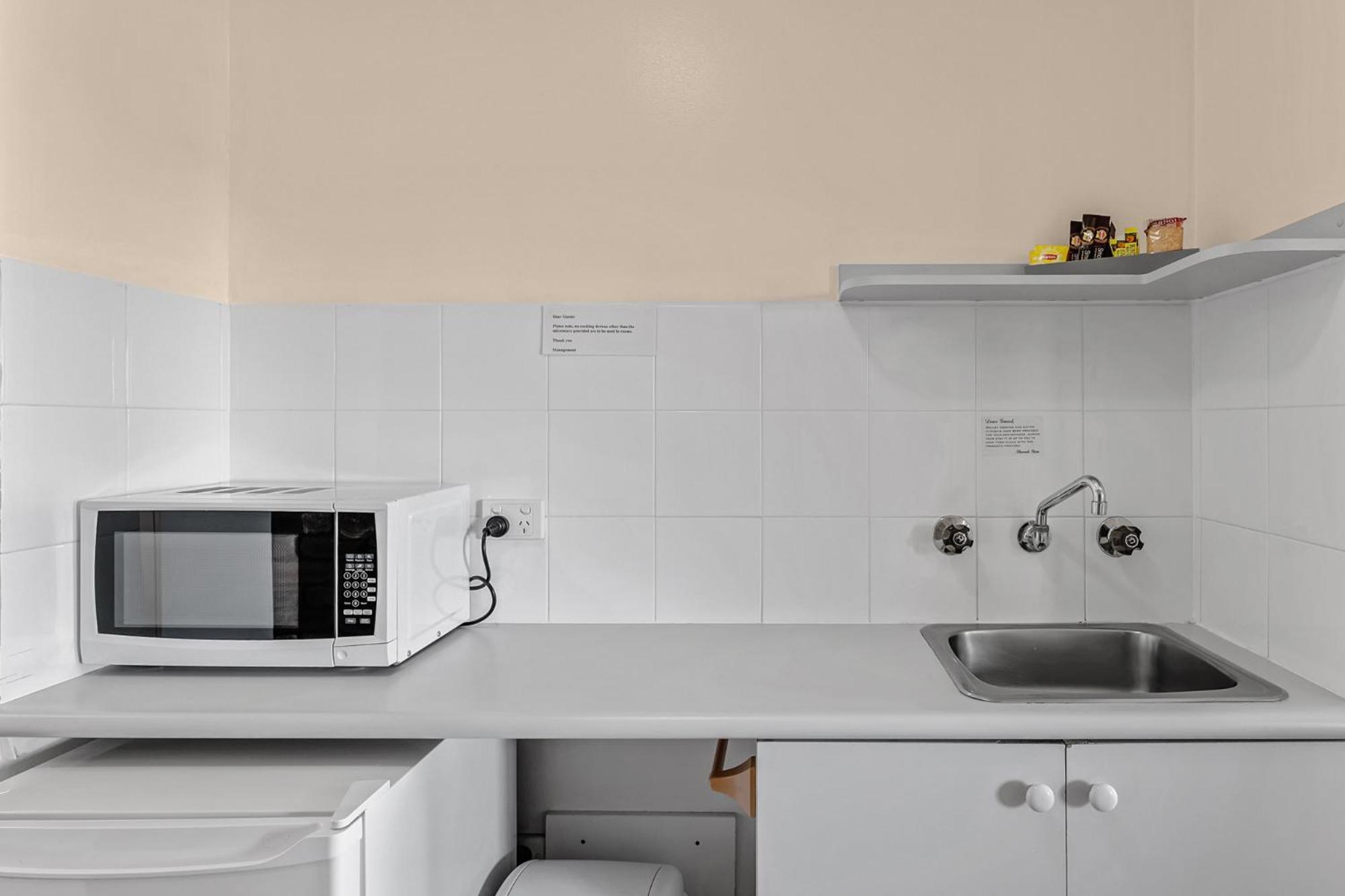 מרימבולה Sapphire Waters Motor Inn מראה חיצוני תמונה
